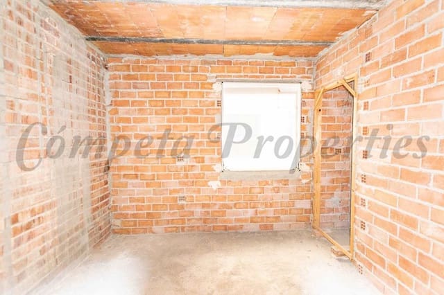 Casa de 4 habitaciones en Algarrobo en venta con garaje - 229.000 € (Ref: 10076356)