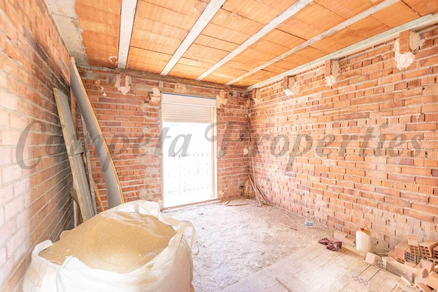 Casa de 4 habitaciones en Algarrobo en venta con garaje - 229.000 € (Ref: 10076356)