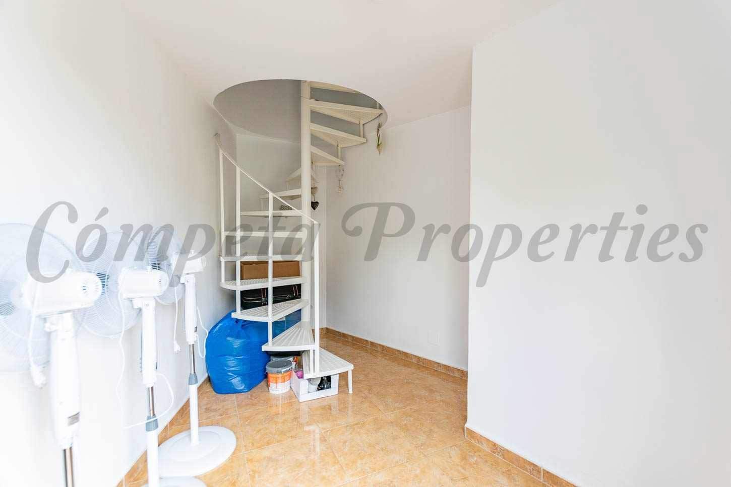 3 Zimmer Haus zu vermieten in Competa - 750 € (Ref: 10076358)