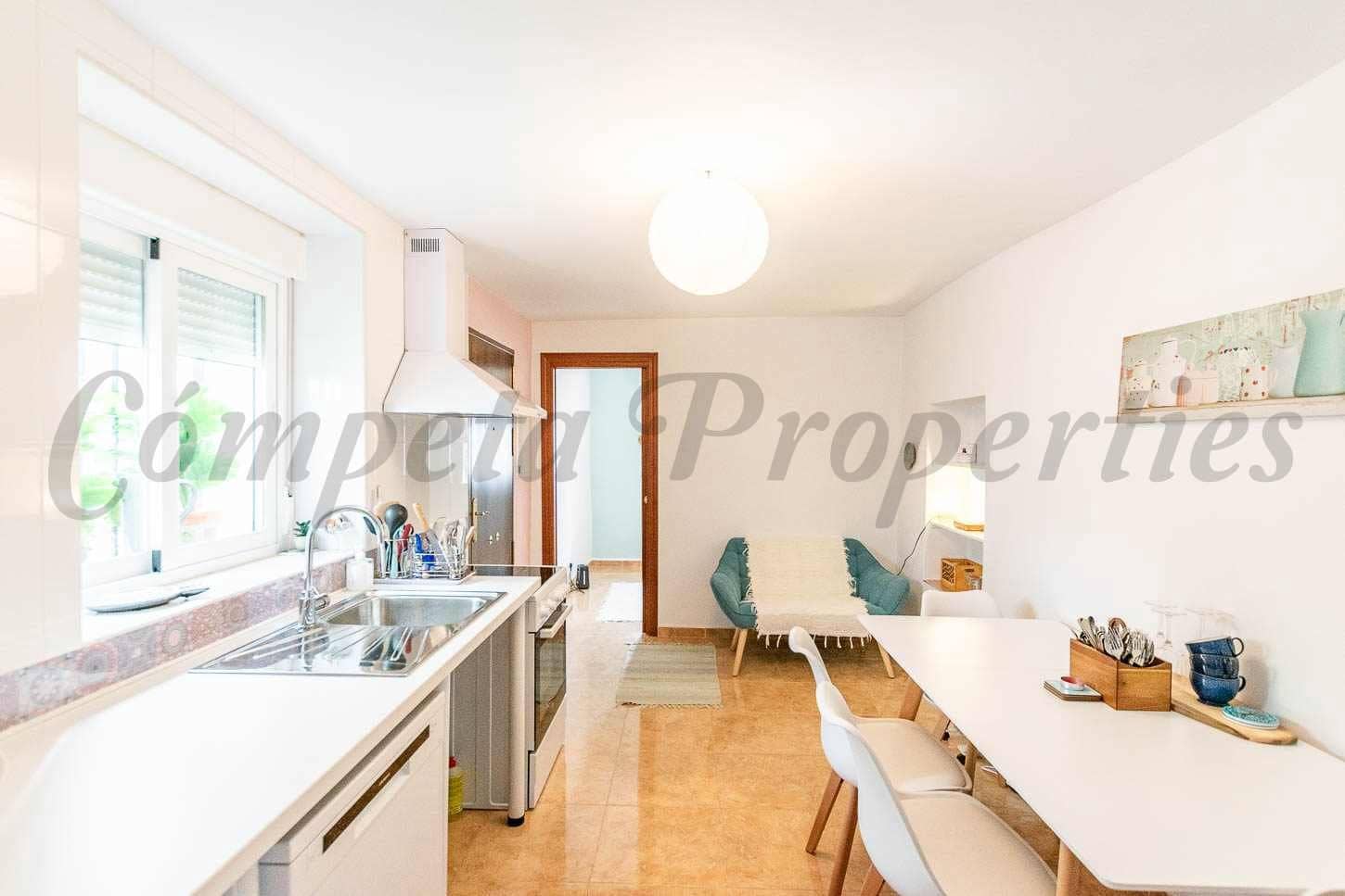 3 Zimmer Haus zu vermieten in Competa - 750 € (Ref: 10076358)