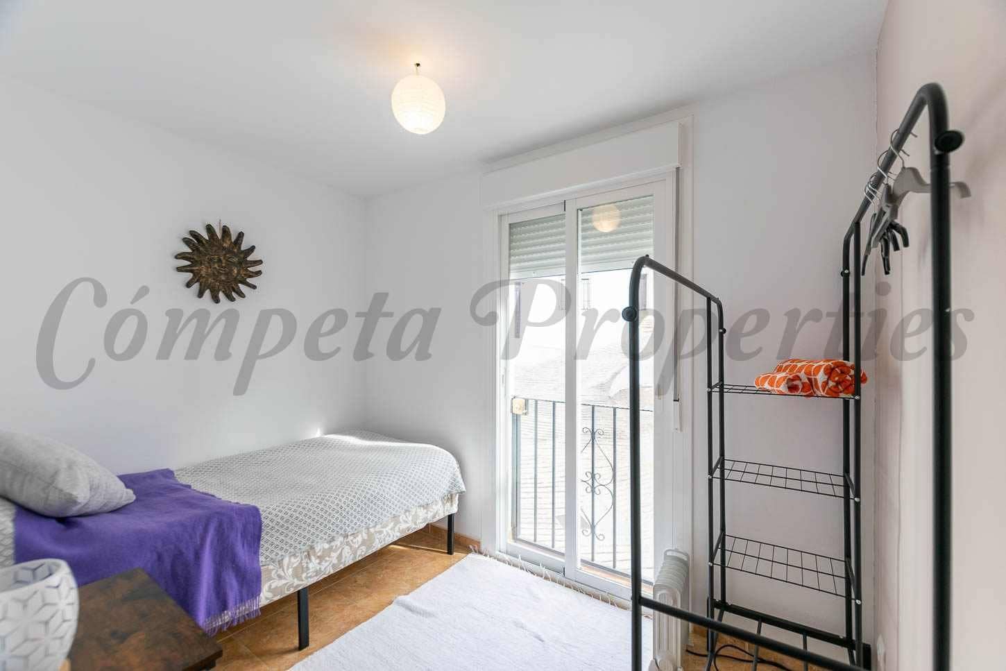 3 Zimmer Haus zu vermieten in Competa - 750 € (Ref: 10076358)