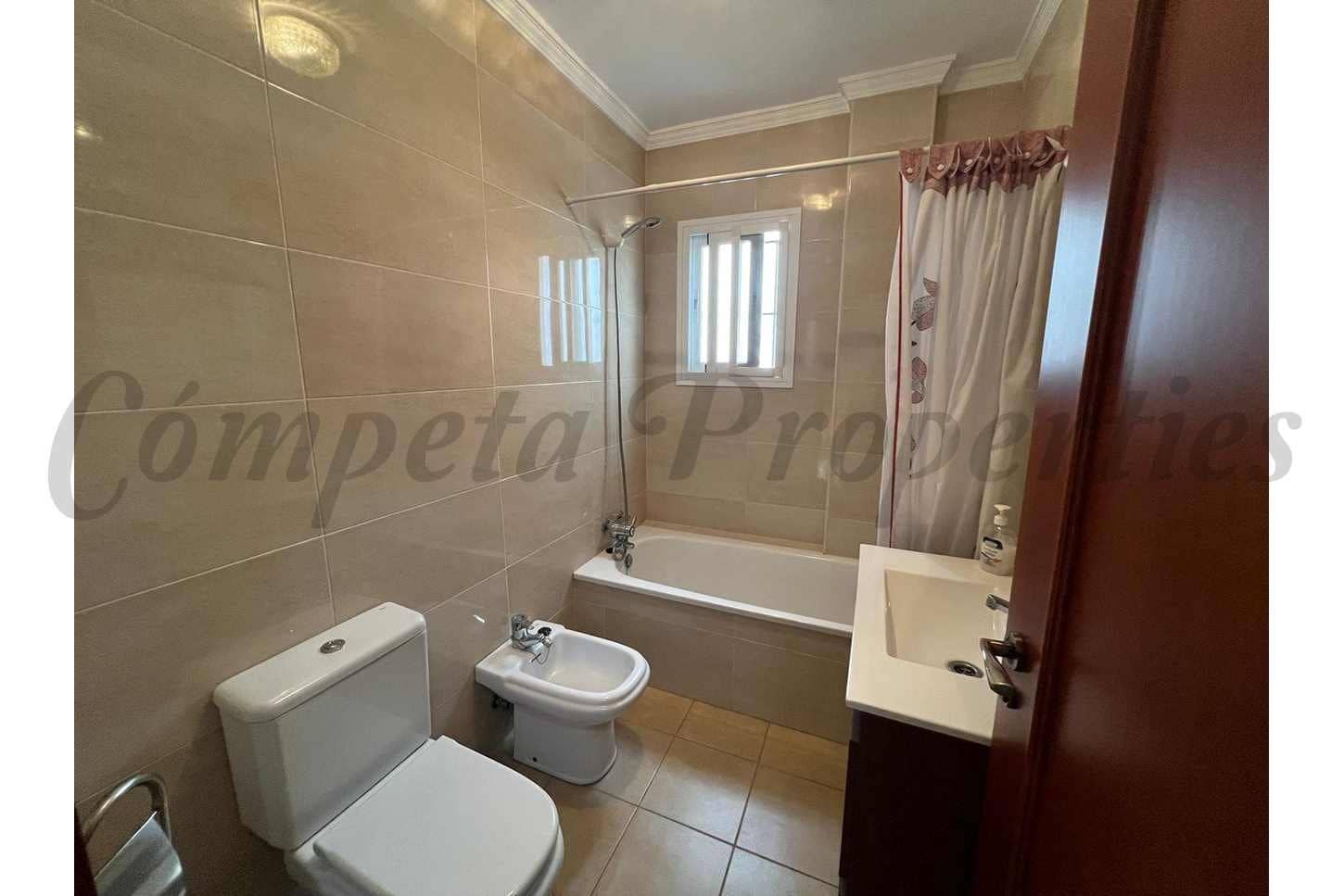 4 Zimmer Haus zu vermieten in Nerja mit Pool - 1.050 € (Ref: 10076359)