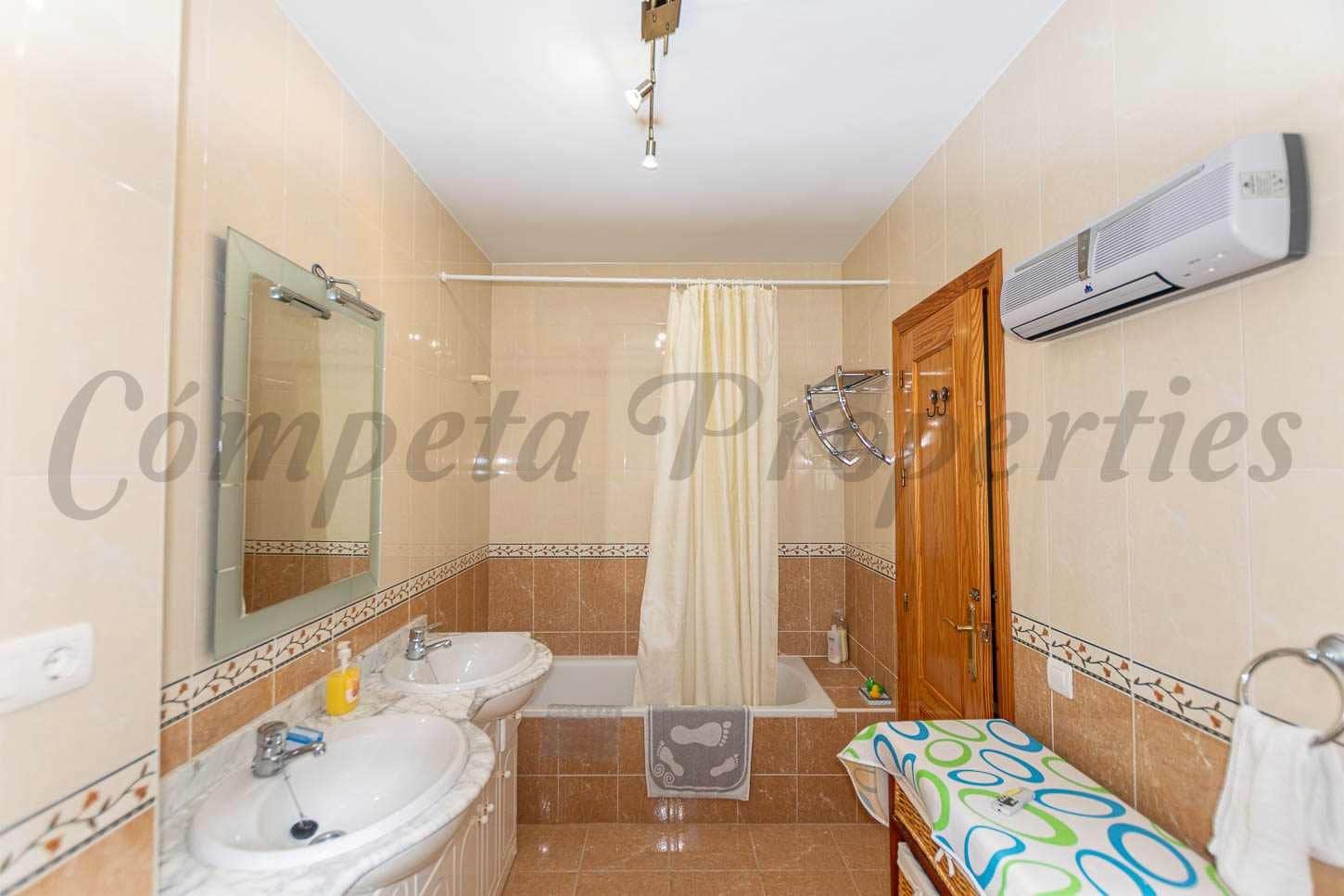 2 camera da letto Casa da affittare in Competa - 750 € (Rif: 10076361)