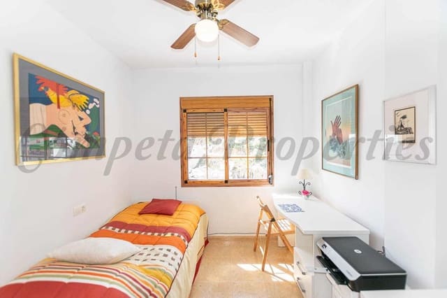 Casa de 2 habitaciones en Cómpeta en alquiler - 750 € (Ref: 10076361)