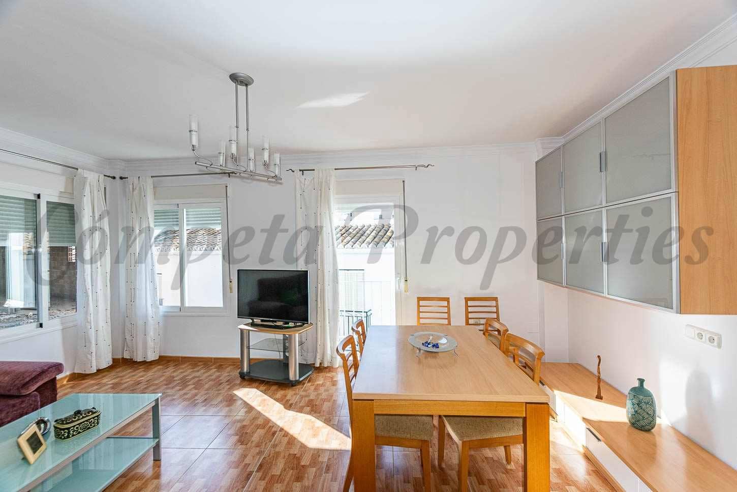 3 Zimmer Haus zu vermieten in Algarrobo mit Garage - 950 € (Ref: 10076362)