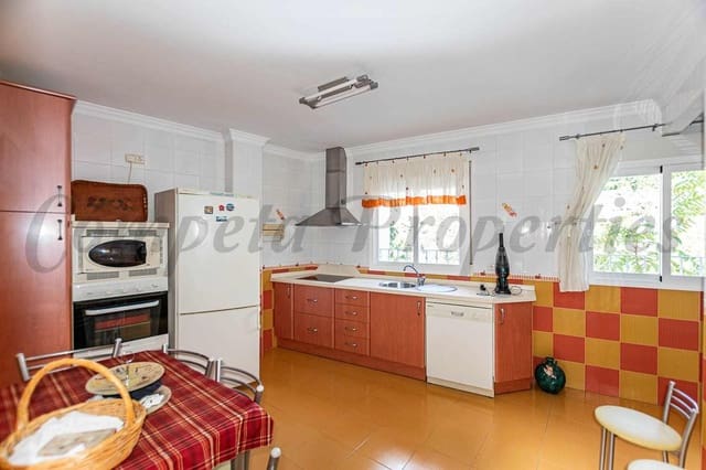 3 Zimmer Haus zu vermieten in Algarrobo mit Garage - 950 € (Ref: 10076362)