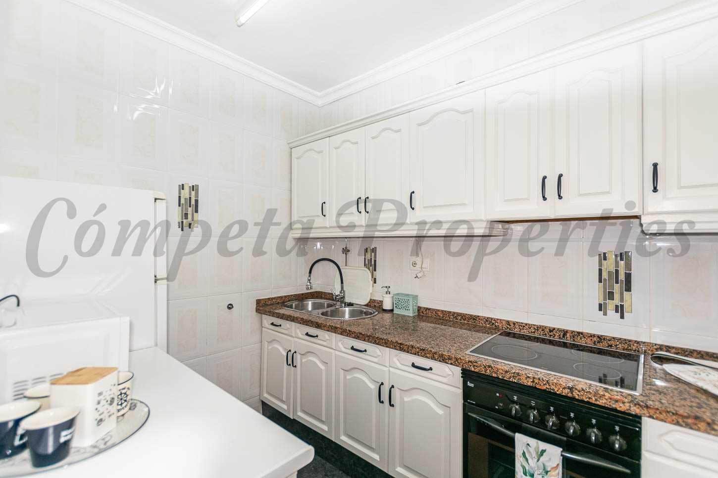 4 Zimmer Haus zu vermieten in Sayalonga - 950 € (Ref: 10076363)