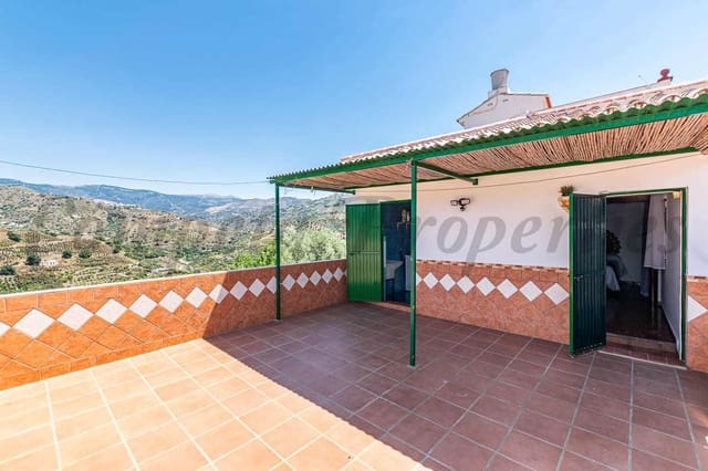 4 Zimmer Haus zu vermieten in Sayalonga - 950 € (Ref: 10076363)