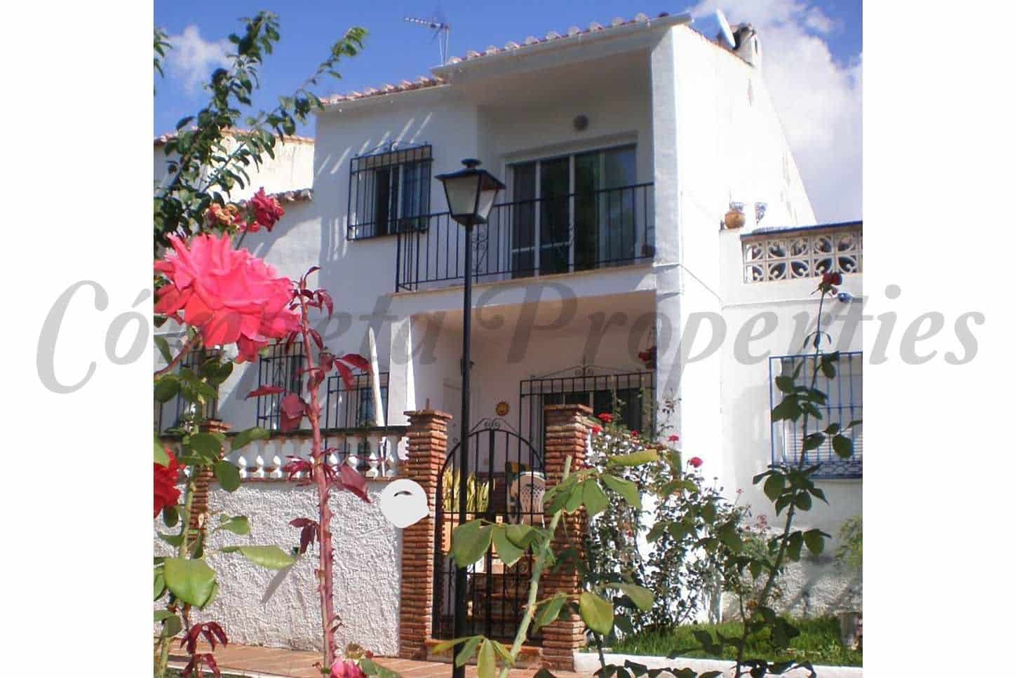 3 soveværelse Rækkehus til leje i Nerja - € 1.050 (Ref: 10076364)