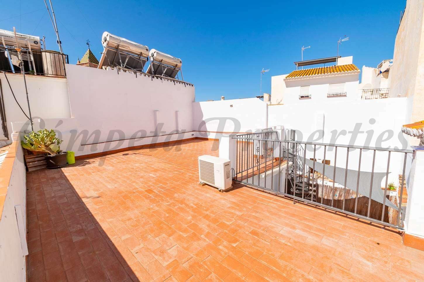 3 slaapkamer Huis te huur in Torrox - € 750 (Ref: 10076365)