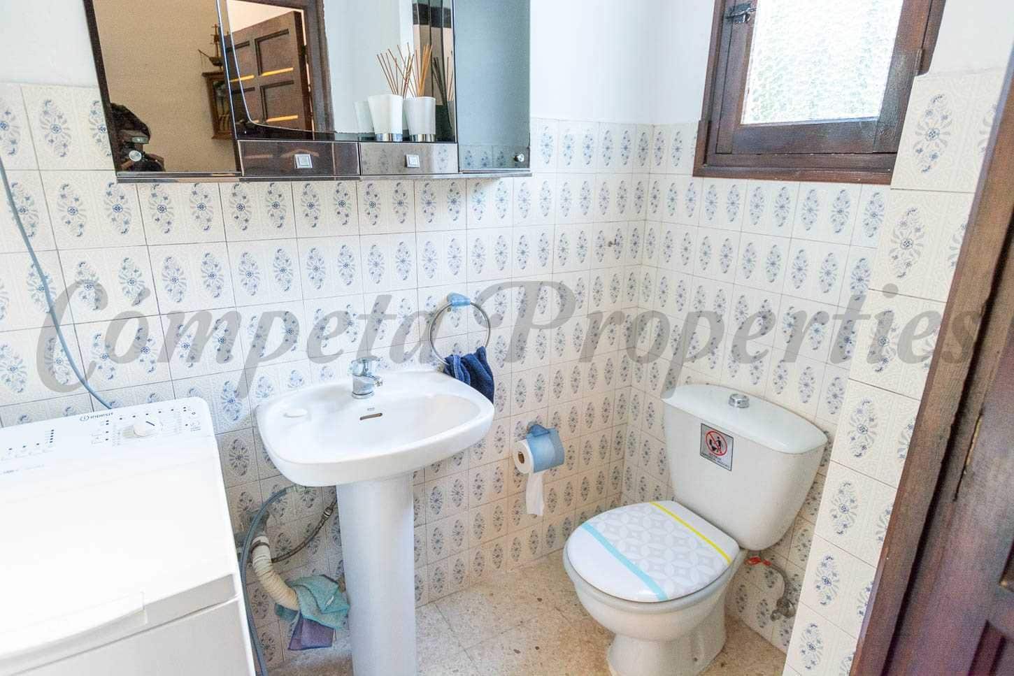 2 soveværelse Rækkehus til leje i Nerja - € 850 (Ref: 10076367)