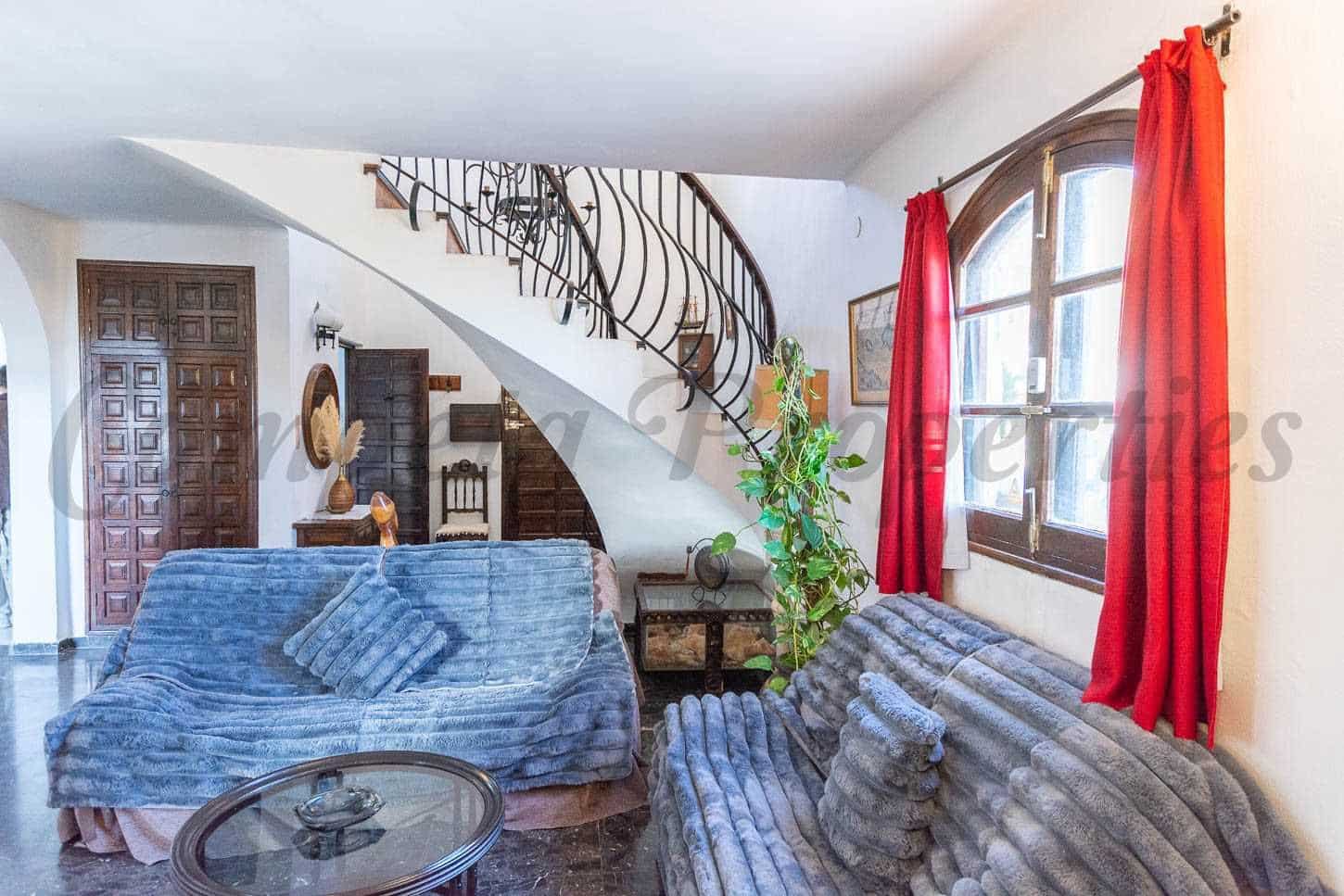 2 soveværelse Rækkehus til leje i Nerja - € 850 (Ref: 10076367)