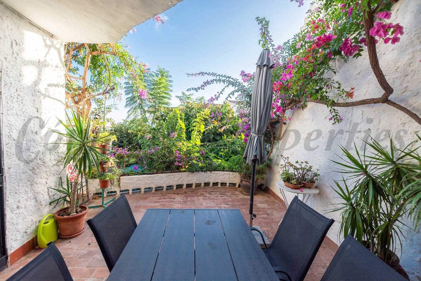 2 soveværelse Rækkehus til leje i Nerja - € 850 (Ref: 10076367)
