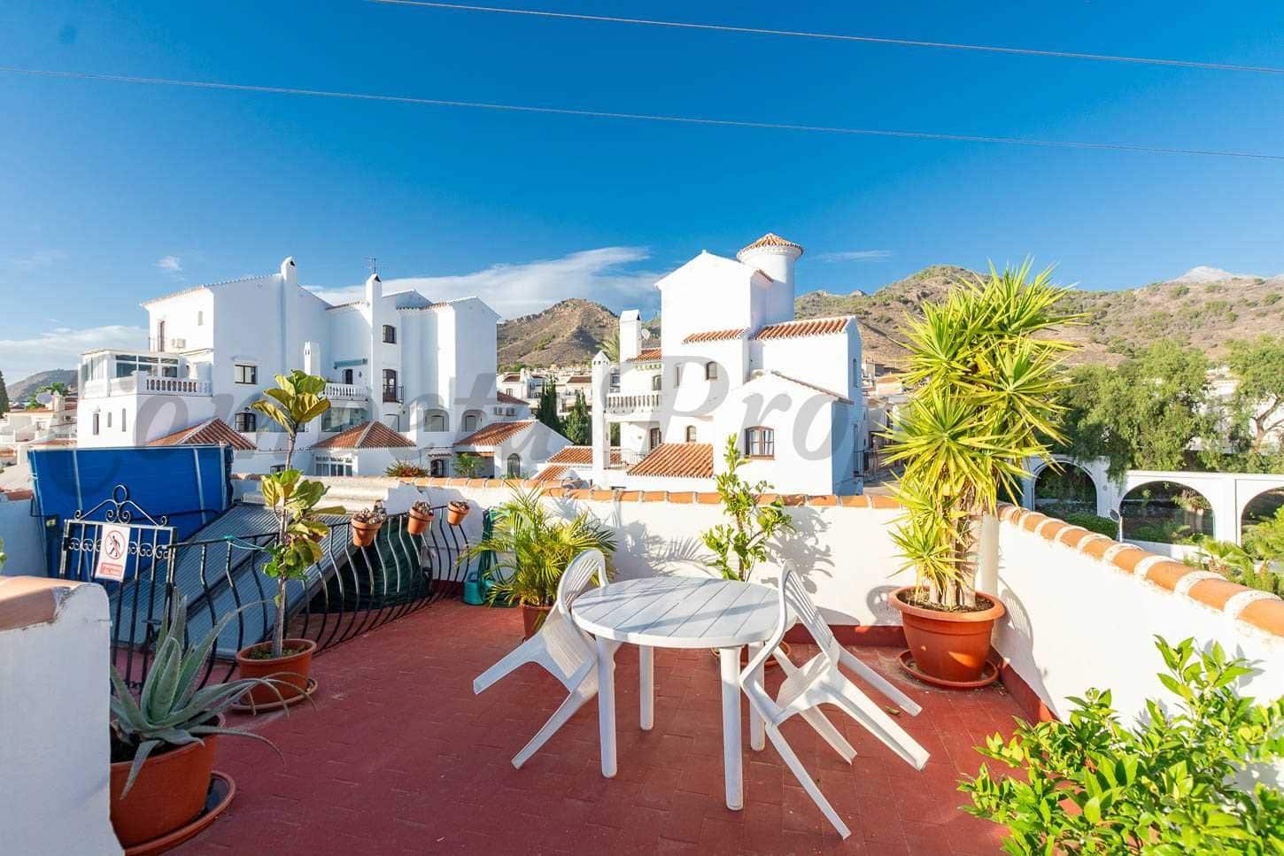2 soveværelse Rækkehus til leje i Nerja - € 850 (Ref: 10076367)