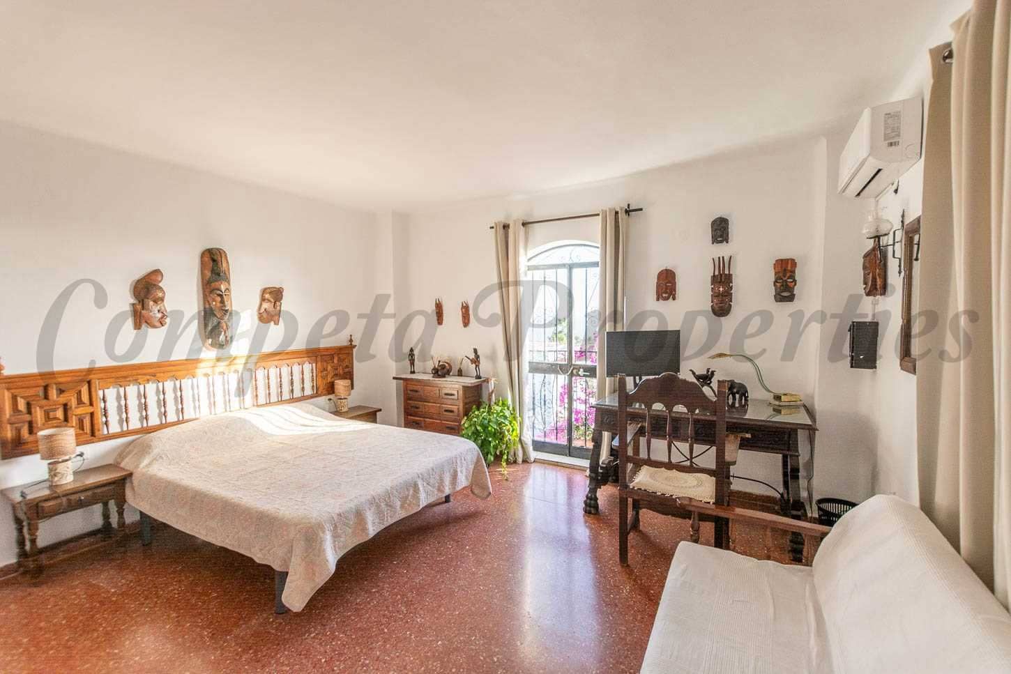 2 soveværelse Rækkehus til leje i Nerja - € 850 (Ref: 10076367)