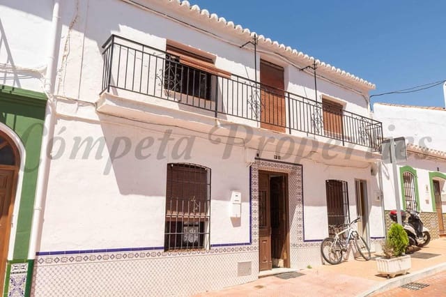 7 bedroom Townhouse for sale in Maro, Nerja - € 700,000 (Ref: 10076368)