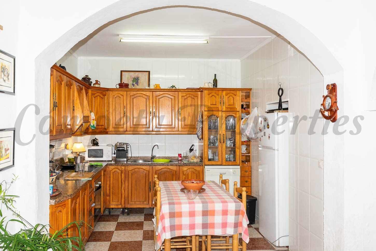 7 Zimmer Haus zu verkaufen in Maro - 700.000 € (Ref: 10076368)