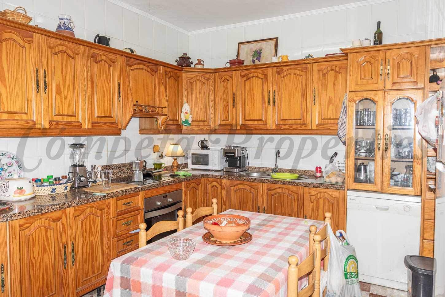 7 Zimmer Haus zu verkaufen in Maro - 700.000 € (Ref: 10076368)