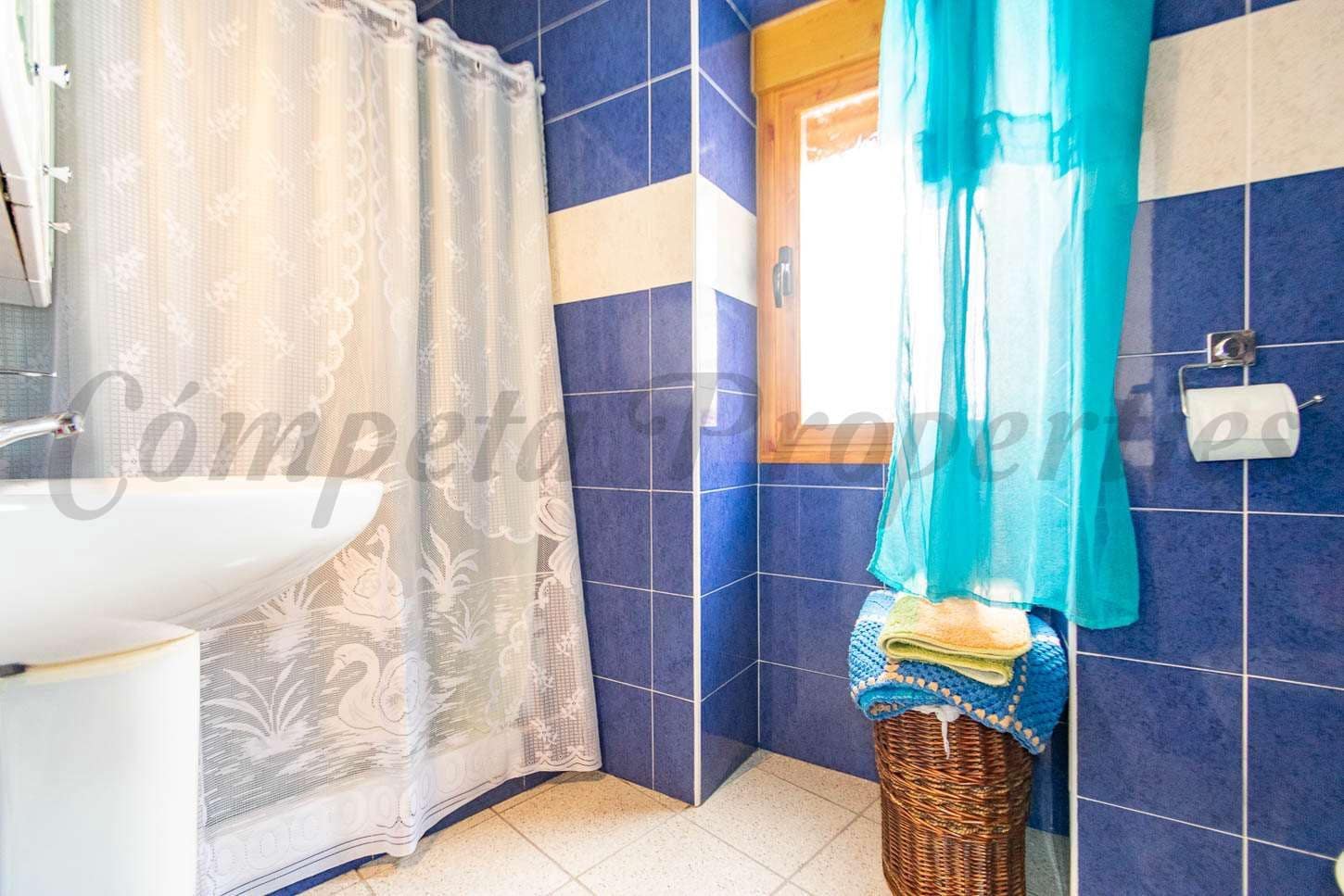7 quarto Comercial para venda em Competa - 750 000 € (Ref: 10076369)
