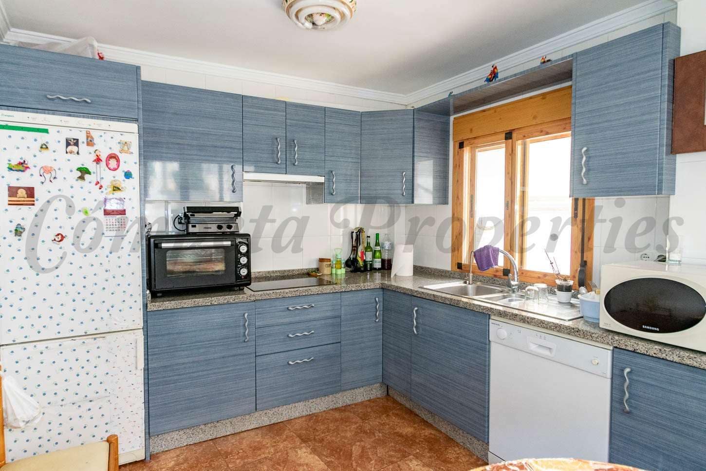 7 quarto Comercial para venda em Competa - 750 000 € (Ref: 10076369)