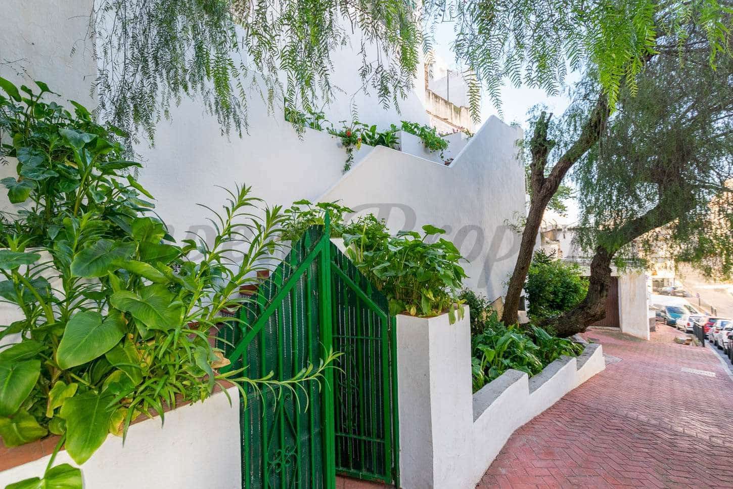Casa de 4 habitaciones en Cómpeta en venta - 365.000 € (Ref: 10076370)