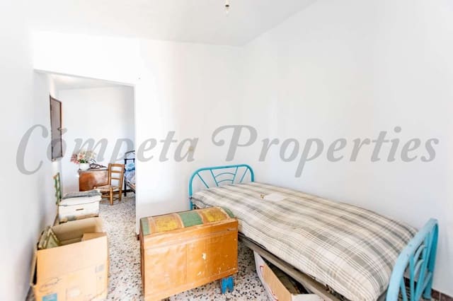 3 soveværelse Byhus til salg i Corumbela, Sayalonga - € 99.000 (Ref: 10076371)