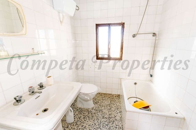 3 soveværelse Byhus til salg i Corumbela, Sayalonga - € 99.000 (Ref: 10076371)