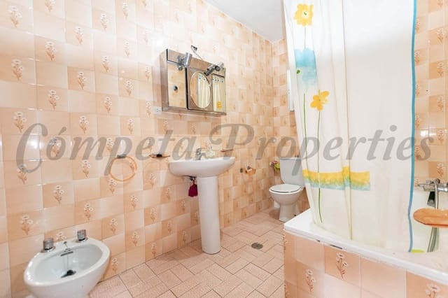 4 quarto Casa em Banda para venda em Archez - 107 000 € (Ref: 10076372)