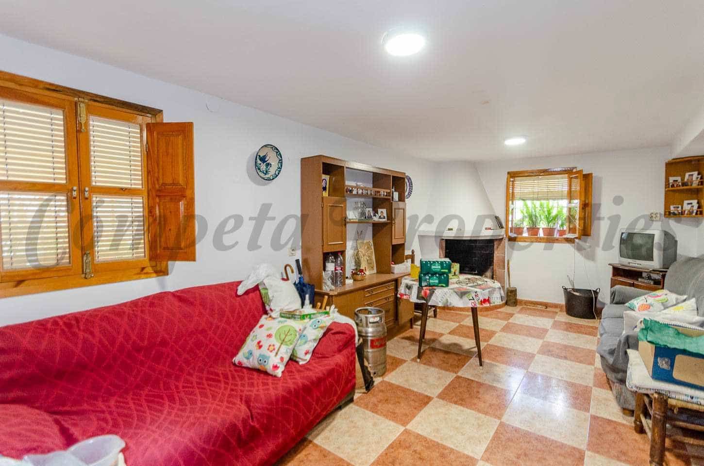 5 soverom Hus til salgs i Competa med garasje - € 332 000 (Ref: 10076373)