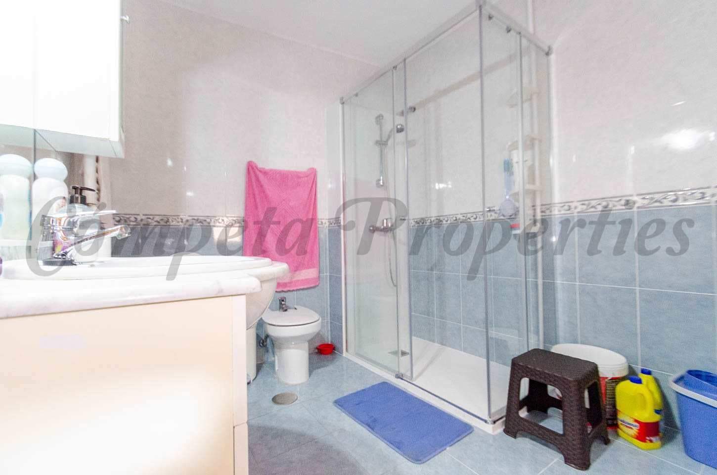 5 soverom Hus til salgs i Competa med garasje - € 332 000 (Ref: 10076373)