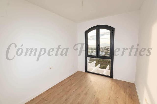 2 makuuhuone Huoneisto myytävänä paikassa El Peñoncillo, Torrox mukana uima-altaan 
autotalli - 379 000 € (Ref: 10076376)