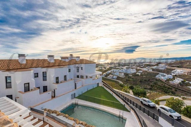 2 makuuhuone Huoneisto myytävänä paikassa El Peñoncillo, Torrox mukana uima-altaan 
autotalli - 379 000 € (Ref: 10076376)