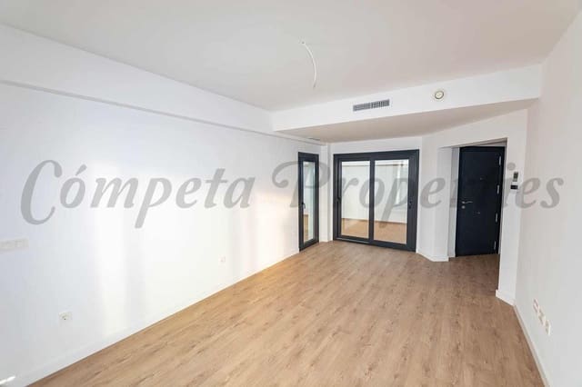 2 makuuhuone Huoneisto myytävänä paikassa El Peñoncillo, Torrox mukana uima-altaan 
autotalli - 379 000 € (Ref: 10076376)