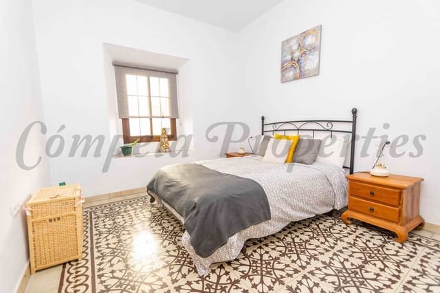 2 bedroom Townhouse for sale in Torrox Pueblo, Torrox - € 199,000 (Ref: 10076379)