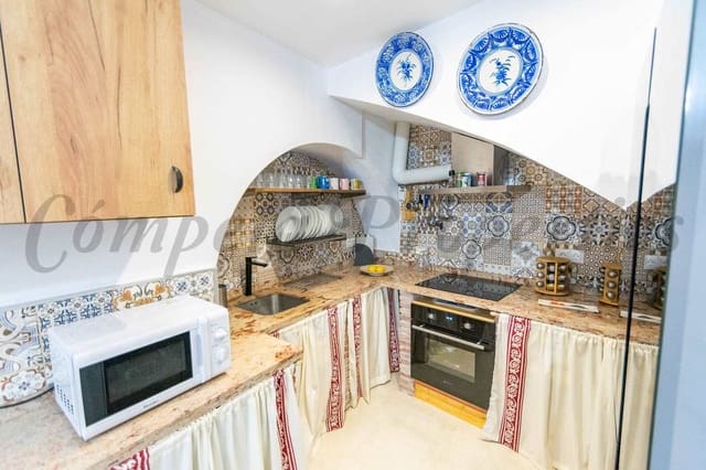 2 bedroom Townhouse for sale in Torrox Pueblo, Torrox - € 199,000 (Ref: 10076379)