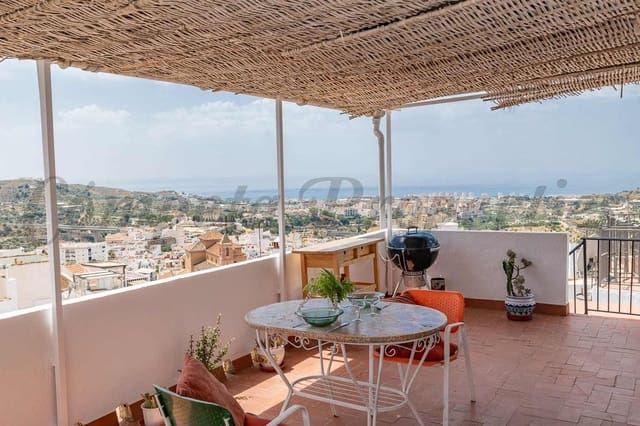 4 quarto Casa em Banda para venda em Torrox Pueblo, Torrox com garagem - 295 000 € (Ref: 10076380)