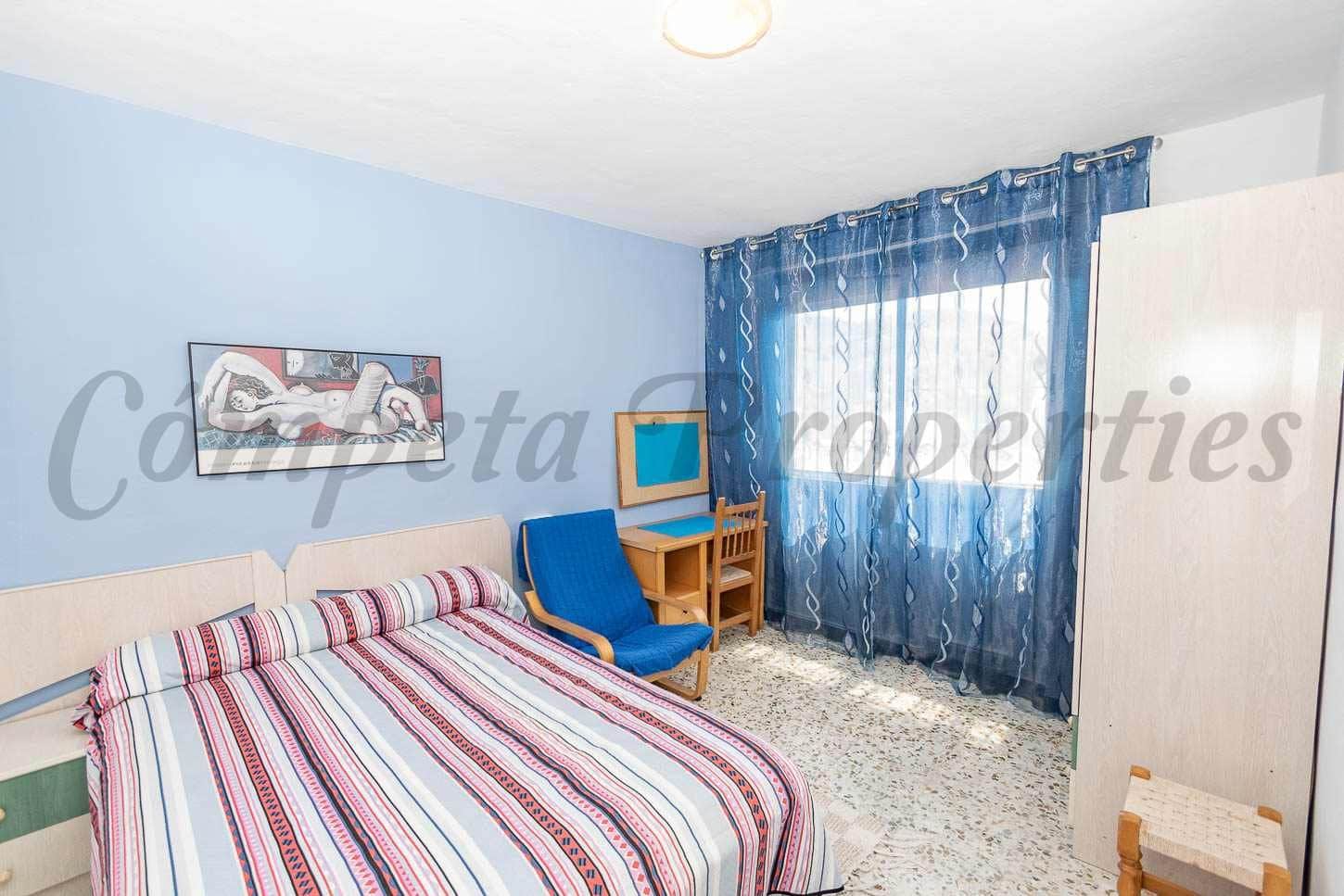 4 slaapkamer Huis te koop in Torrox met garage - € 295.000 (Ref: 10076380)