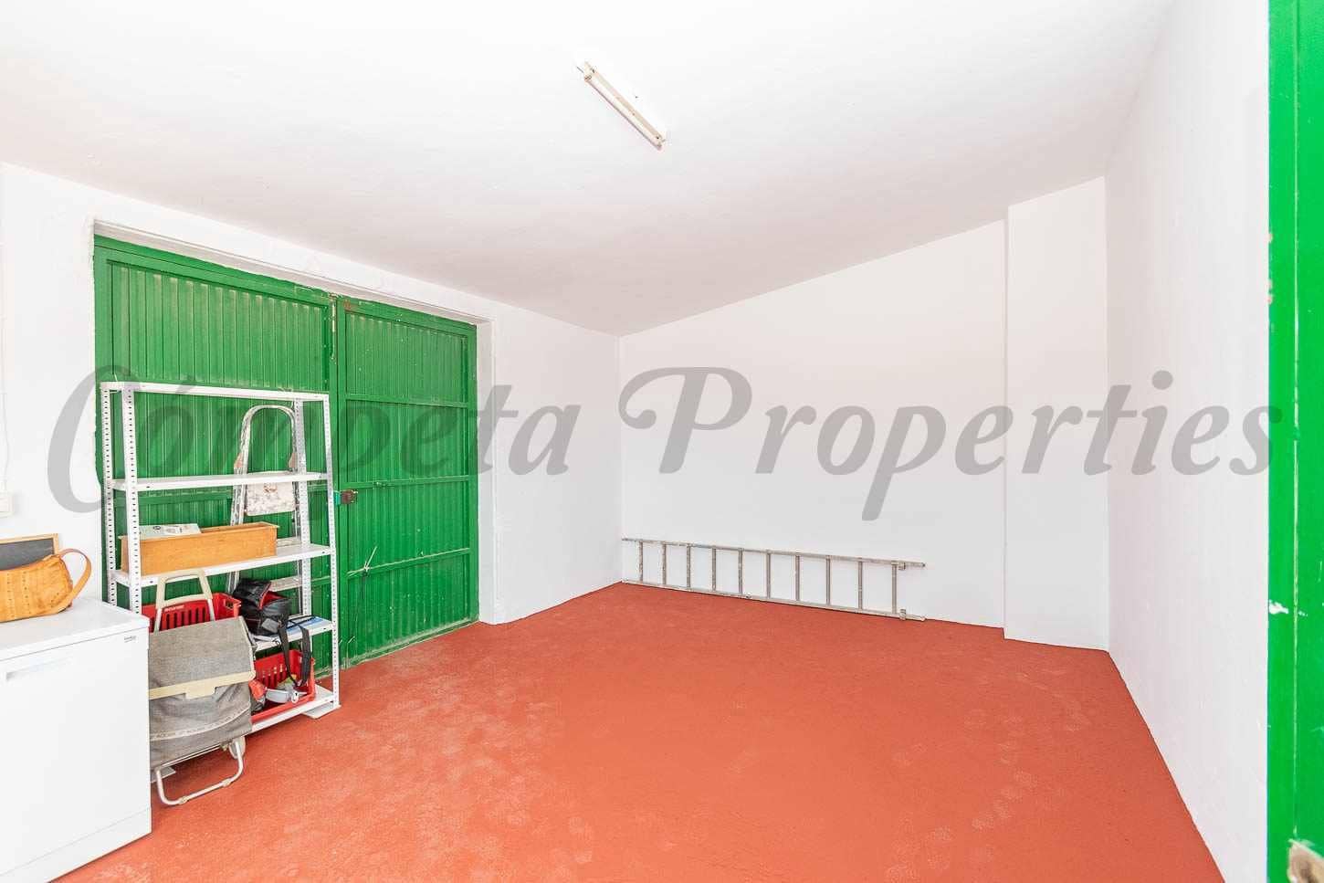 4 slaapkamer Huis te koop in Torrox met garage - € 295.000 (Ref: 10076380)