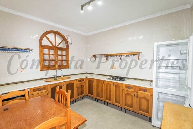 3 sypialnia Dom na sprzedaż w Torrox Pueblo, Torrox - 215 000 € (Ref: 10076381)