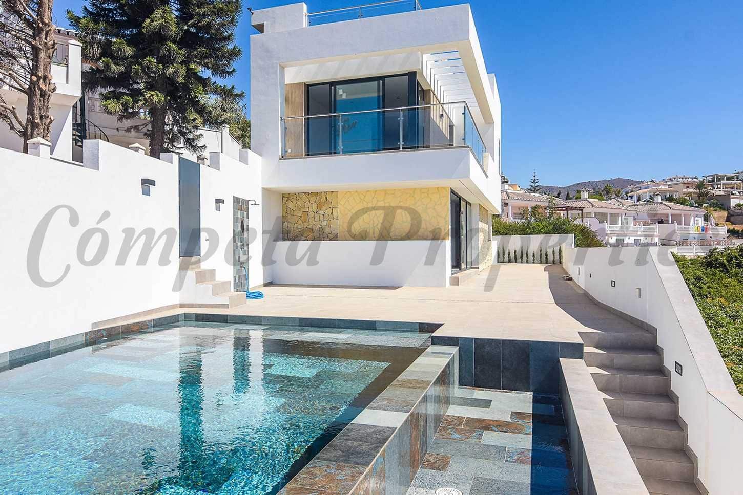 3 quarto Casa em Banda para venda em Torrox Park com piscina garagem - 765 000 € (Ref: 10076382)