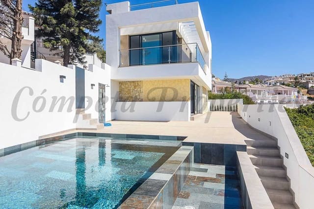 3 quarto Casa em Banda para venda em Torrox Park, Torrox com piscina garagem - 765 000 € (Ref: 10076382)