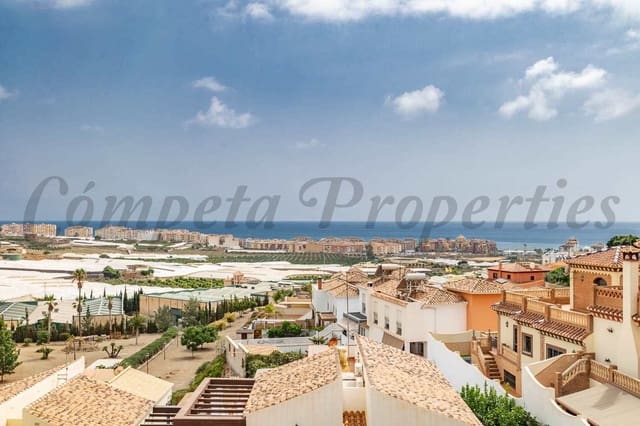 4 quarto Moradia para venda em Urbanización Santa Rosa, Torrox com piscina garagem - 800 000 € (Ref: 10076383)