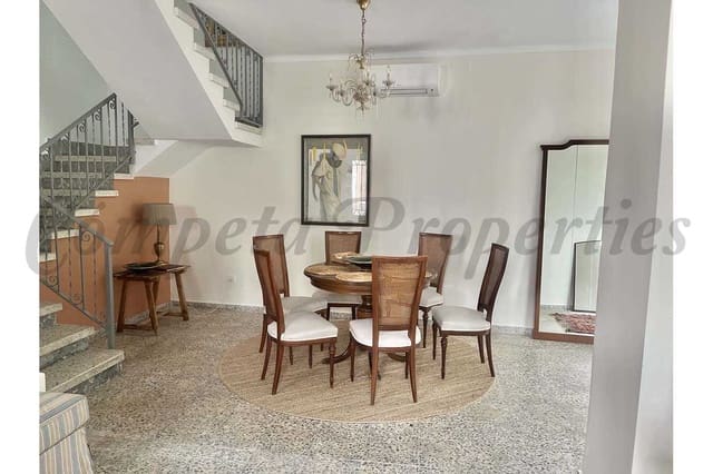  3 soveværelse   ferieByhus i Torrox Pueblo, Torrox   - € 1.050 (Ref: 10076385)
