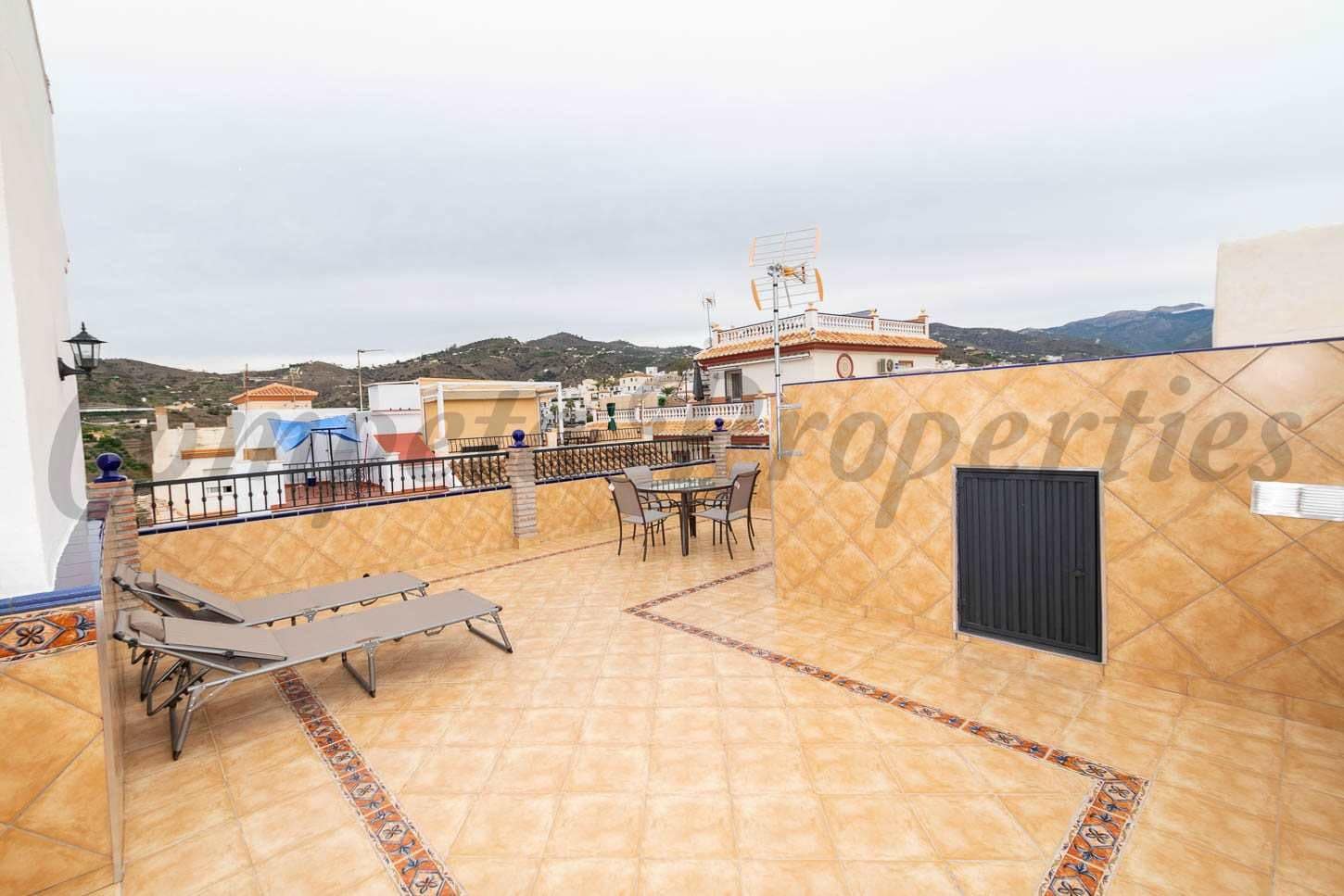   2 soveværelse   ferieByhus i Torrox     - € 1.000 (Ref: 10076387)