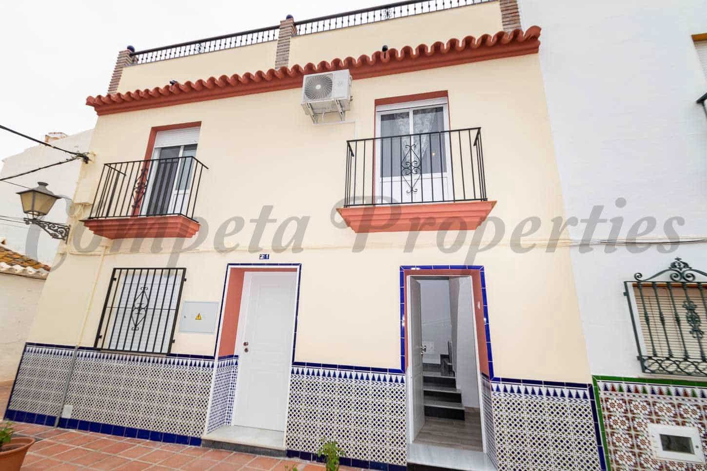   2 soveværelse   ferieByhus i Torrox     - € 1.000 (Ref: 10076387)