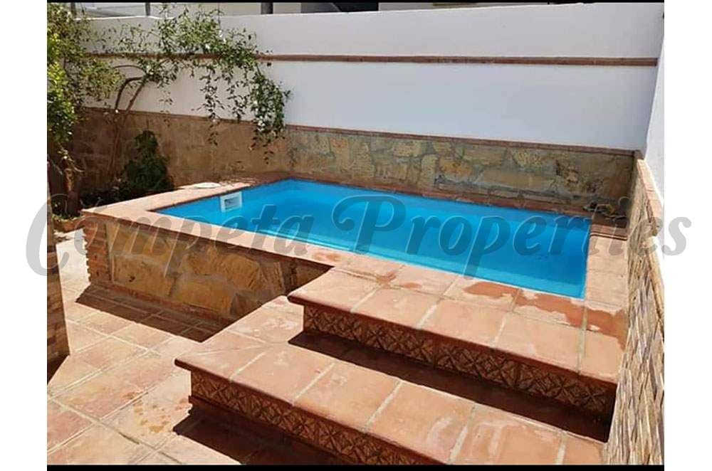   3 soveværelse   ferieRækkehus i Torrox-Costa   med   swimmingpool   - € 1.375 (Ref: 10076388)