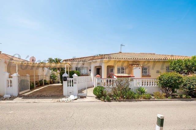 2 makuuhuone Rivitalo myytävänä paikassa Centro Internacional, Torrox mukana 
autotalli - 359 000 € (Ref: 10076392)
