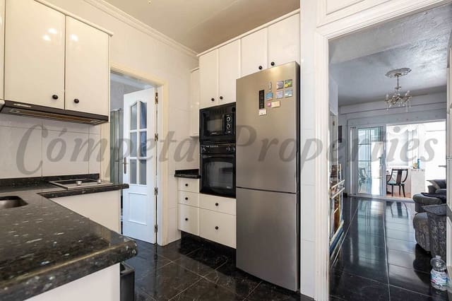2 makuuhuone Rivitalo myytävänä paikassa Centro Internacional, Torrox mukana 
autotalli - 359 000 € (Ref: 10076392)