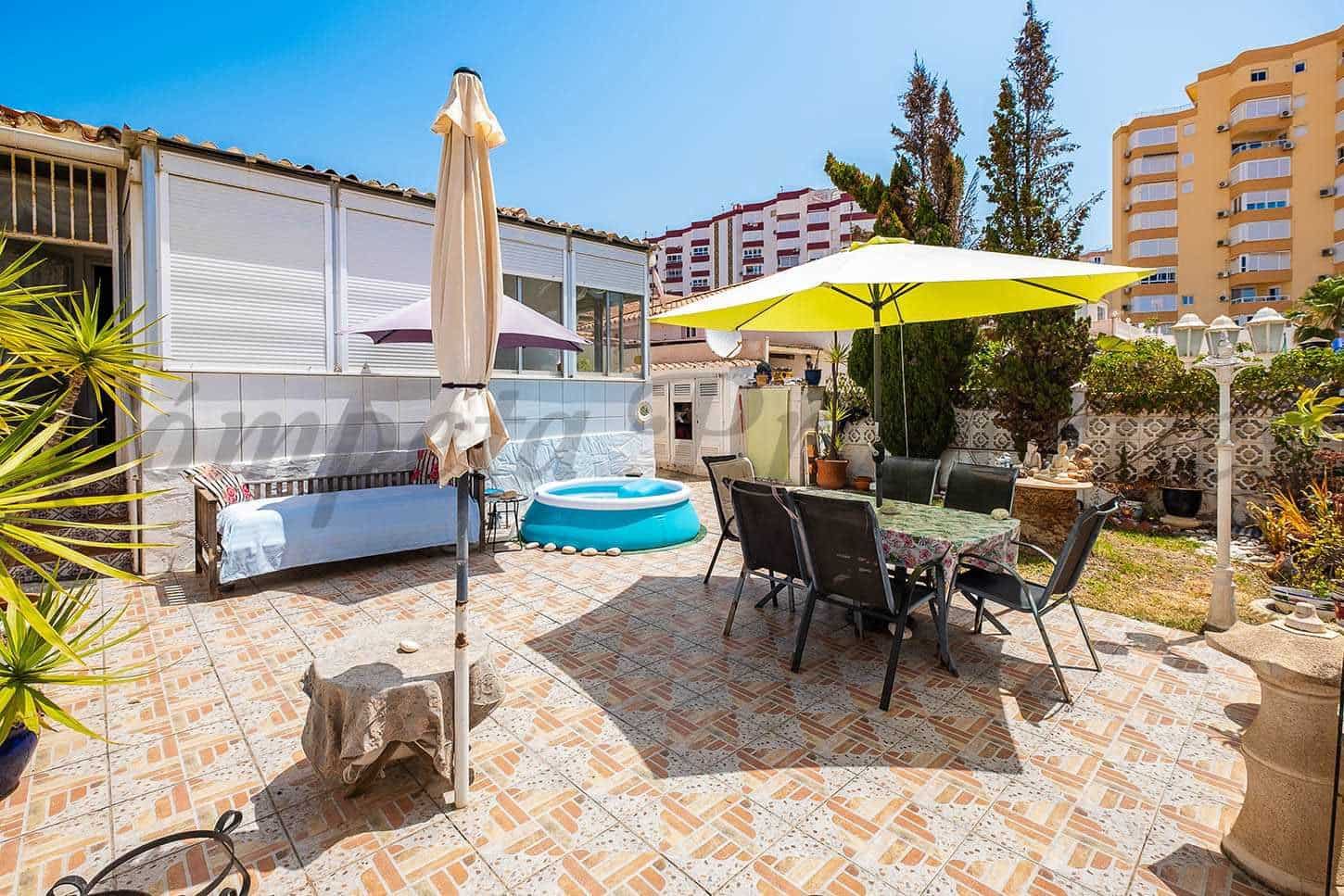 2 makuuhuone Rivitalo myytävänä paikassa Torrox-Costa mukana 
autotalli - 359 000 € (Ref: 10076392)