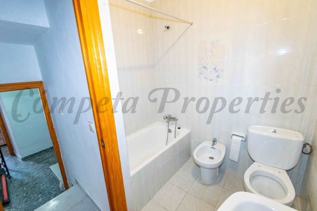 4 makuuhuone Omakotitalo myytävänä paikassa Torrox Pueblo, Torrox - 180 000 € (Ref: 10076393)